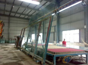 建材行业的多维视角 玻璃图库、中玻网与房产咨询的协同价值